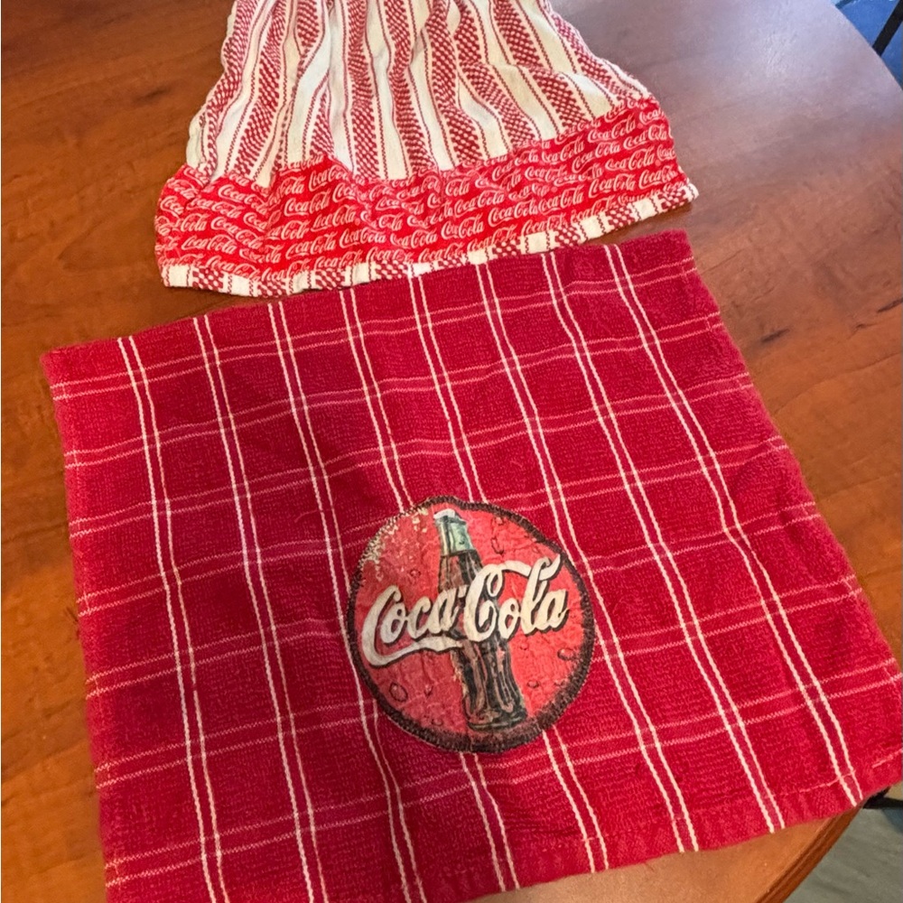 Coca-Cola Red and White Towel Set